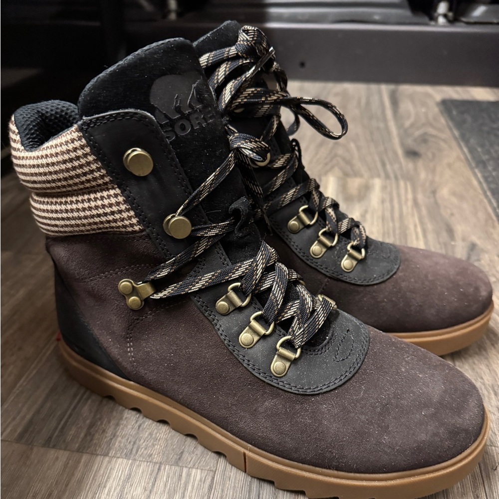 Sorel Joan of Arctic Next Lite Hiker Boot Size 10